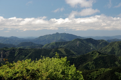 茶臼山高原から明神山